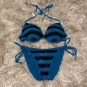 She Looks better in rhinestones